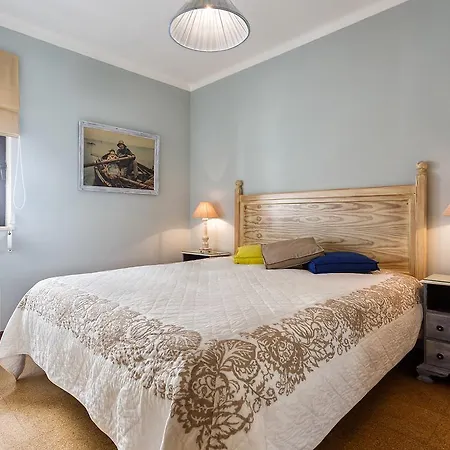 T2 Avenue Beira Mar Армасан-де-Пера